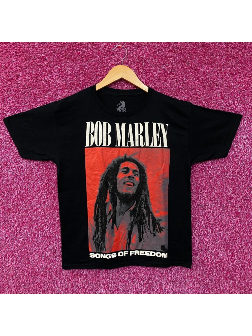 Zion Rootswear Bob Marley Songs of Freedom Graphic T-Shirt XS